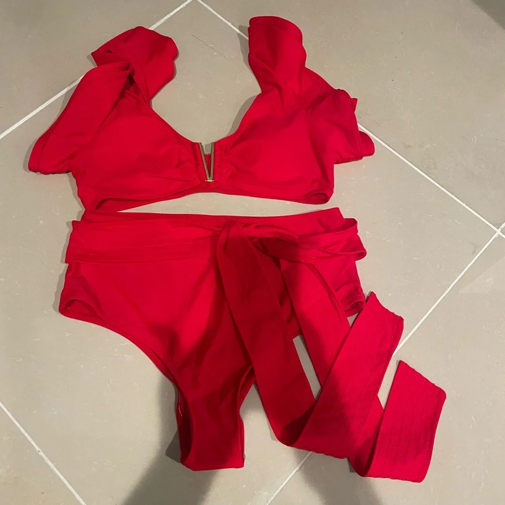 Red‎ Bikini Set - Picture 2 of 4
